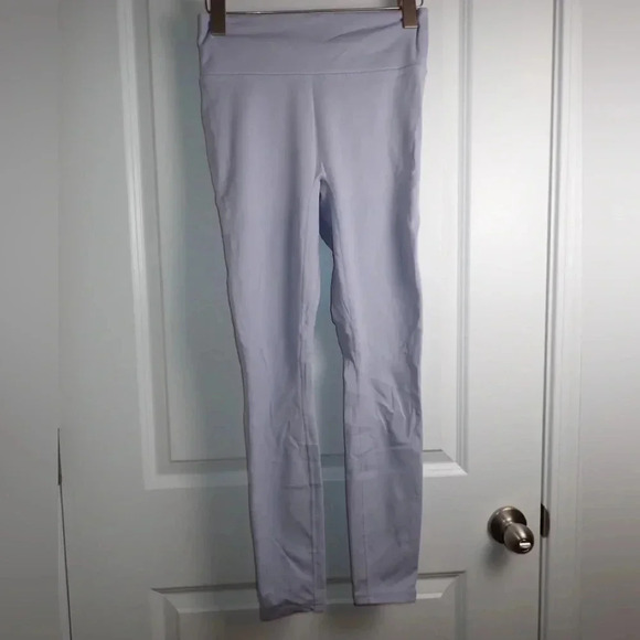Fabletics Motion365 Lavender Leggings size M - Picture 1 of 7